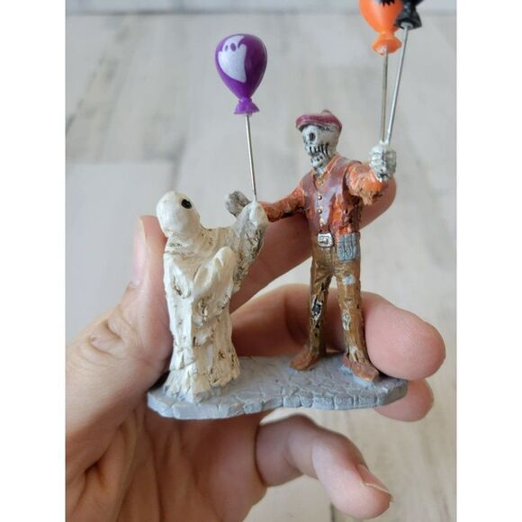 Lemax skeleton ghost balloons carnival circus - Picture 5 of 7